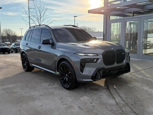 2025 BMW X7 M60i