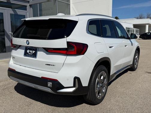 Alpine White 2026 BMW X1 xDrive28i