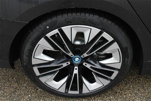 2025 BMW i5 xDrive40
