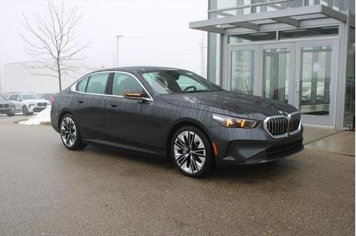 2025 BMW i5 xDrive40