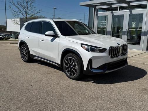2025 BMW X1 xDrive28i