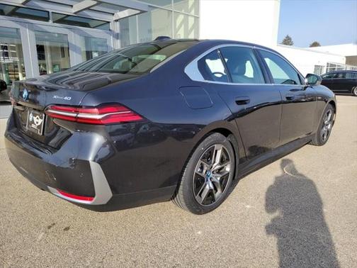 2025 BMW i5 xDrive40