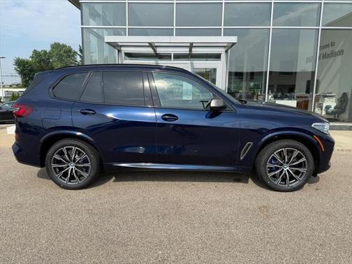 2022 BMW X5 M50i