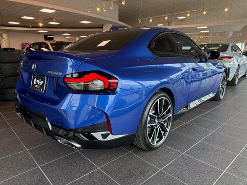 Portimao Blue Metallic 2024 BMW M240 i xDrive