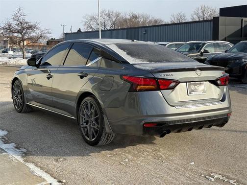 2023 Nissan Altima SR VC-Turbo FWD
