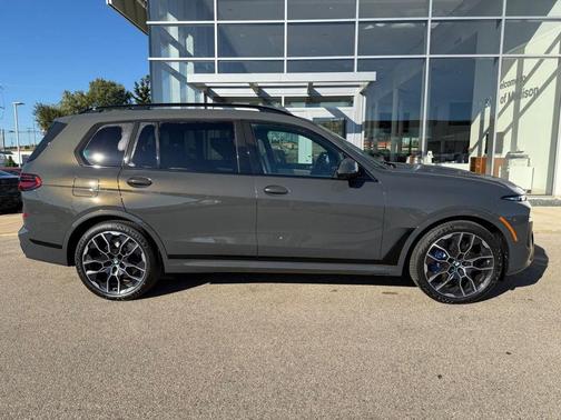 Dravit Grey Metallic 2026 BMW X7 xDrive40i
