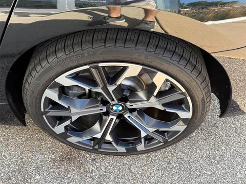 2025 BMW 330 i xDrive
