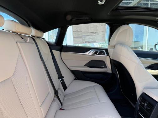 Mineral White Metallic 2026 BMW i4 Gran Coupe xDrive40