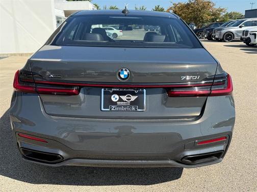 2022 BMW 750 i xDrive