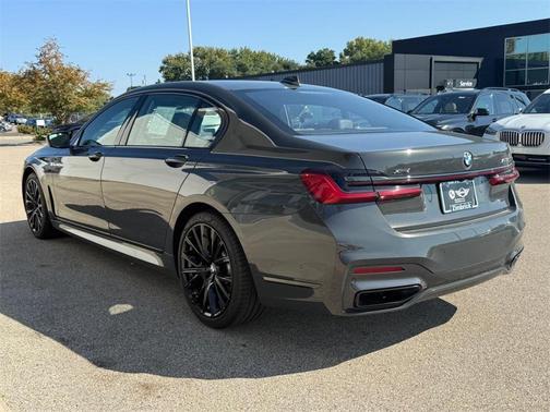 2022 BMW 750 i xDrive