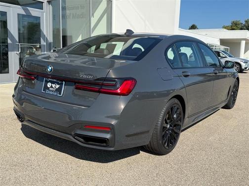 2022 BMW 750 i xDrive