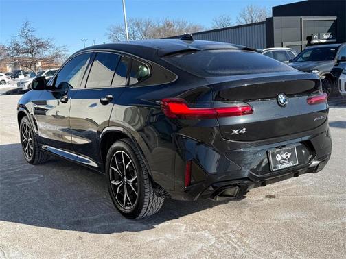 2023 BMW X4 xDrive30i