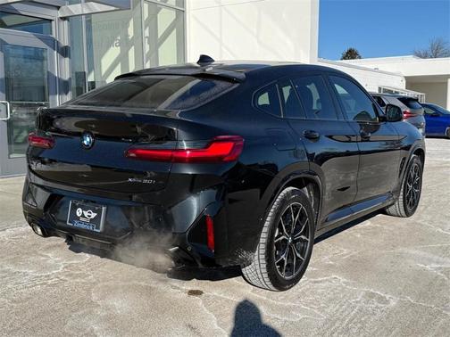 2023 BMW X4 xDrive30i