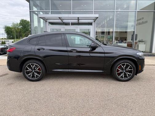 Black Sapphire Metallic 2025 BMW X4 M40i