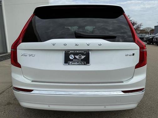 2024 Volvo XC90 B6 Ultimate Bright Theme 7-Seater