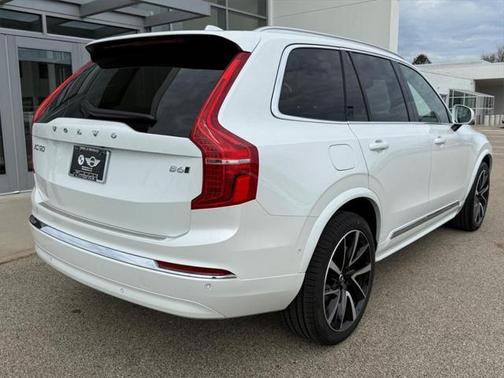 2024 Volvo XC90 B6 Ultimate Bright Theme 7-Seater