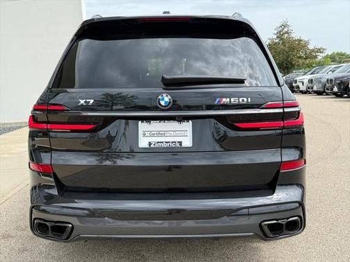 2025 BMW X7 M60i