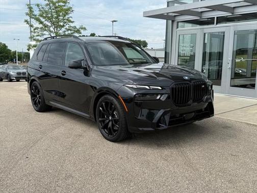 2025 BMW X7 M60i