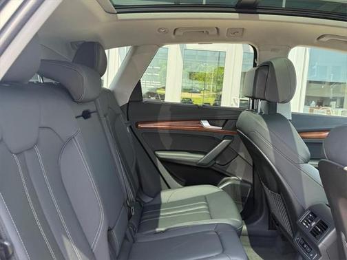2021 Audi Q5 45 Prestige