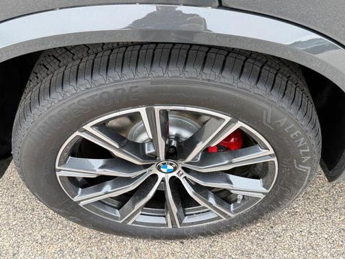 Dravit Grey Metallic 2026 BMW X5 xDrive40i