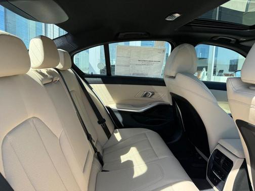 Mineral White Metallic 2026 BMW 330 xDrive NA
