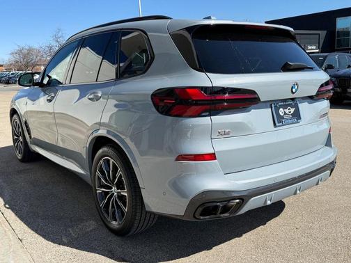 Brooklyn Grey Metallic 2026 BMW X5 M60i