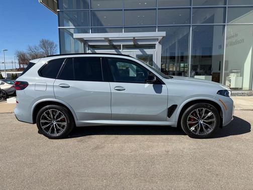 Brooklyn Grey Metallic 2026 BMW X5 M60i