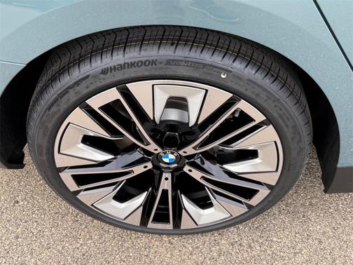 2026 BMW 530 i xDrive