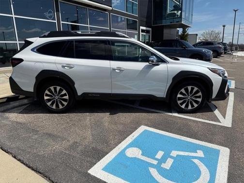 2023 Subaru Outback Touring