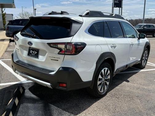 2023 Subaru Outback Touring