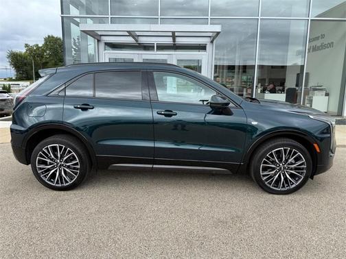 2025 Cadillac XT4 Sport