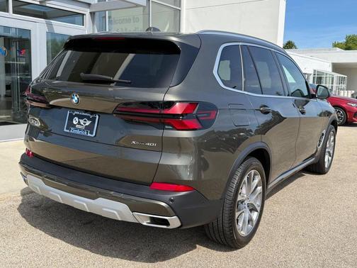 Manhattan Green Metallic 2026 BMW X5 xDrive40i