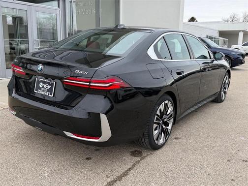 2026 BMW 530 i xDrive