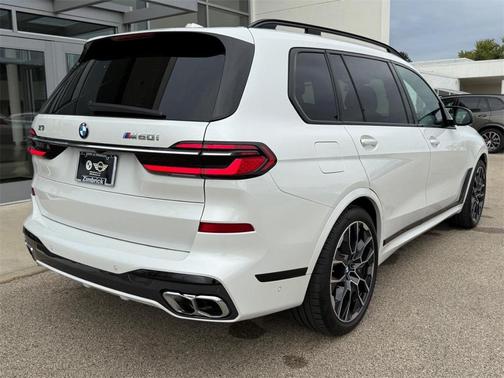 2025 BMW X7 M60i