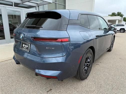 2026 BMW iX xDrive45