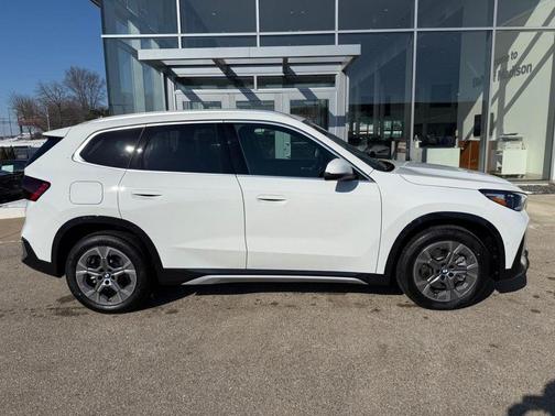 Alpine White 2026 BMW X1 xDrive28i