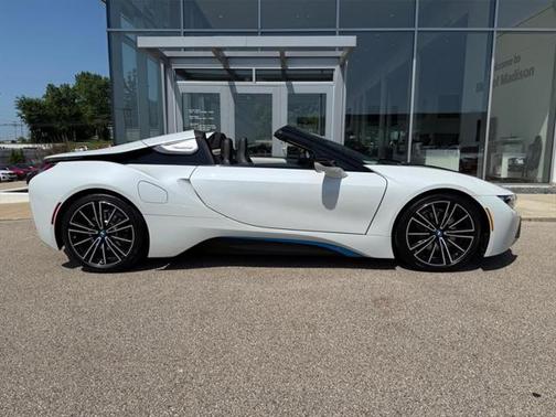2019 BMW i8 Base