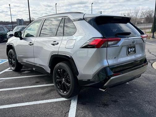 2023 Toyota RAV4 Hybrid SE