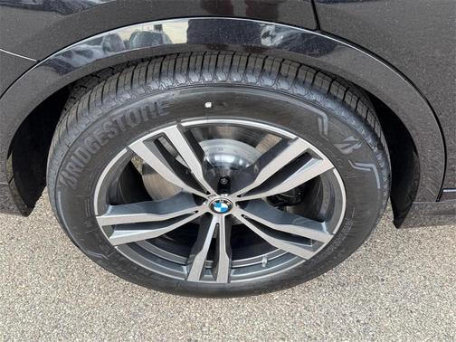 2026 BMW X7 M60i