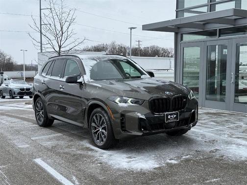 2025 BMW X5 M60i