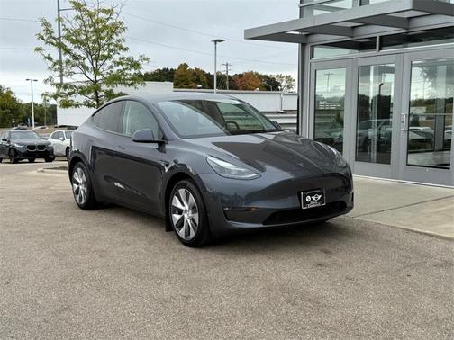 2023 Tesla Model Y Long Range Dual Motor All-Wheel Drive