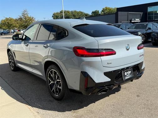2025 BMW X4 M40i