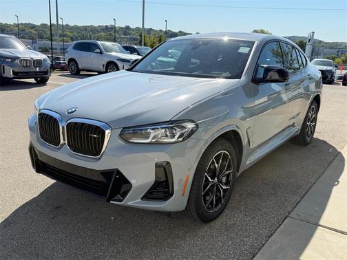 2025 BMW X4 M40i