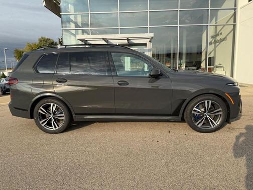 Dravit Grey Metallic 2026 BMW X7 xDrive40i