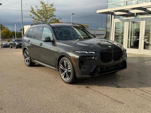 Dravit Grey Metallic 2026 BMW X7 xDrive40i