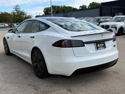 Pearl White Multi-Coat 2022 Tesla Model S Plaid