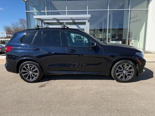 Carbon Black Metallic 2019 BMW X5 xDrive50i