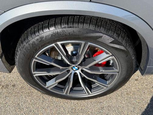 Skyscraper Grey Metallic 2026 BMW X5 PHEV xDrive50e