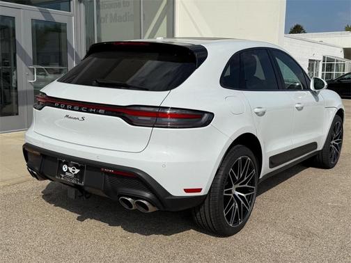 2022 Porsche Macan S