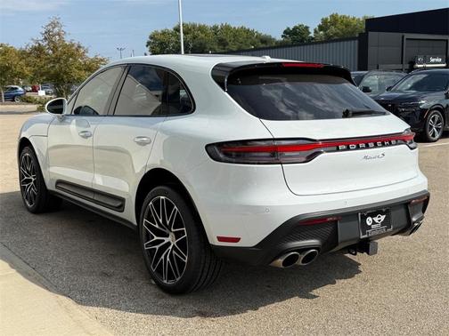 2022 Porsche Macan S